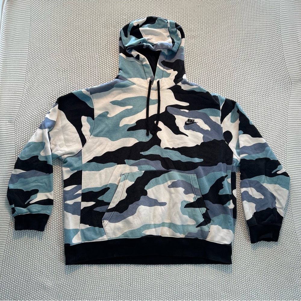 Nike Men's Blue Tiger Camouflage Hoodie    Size XL